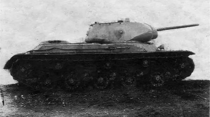 Боевые машины Опытного танкового завода Сверху вниз КВ13 объект 233 ИС1 - фото 3