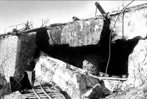 Взорванный первый блок батареи 13101941 г В июне 1941 г в начале Великой - фото 47