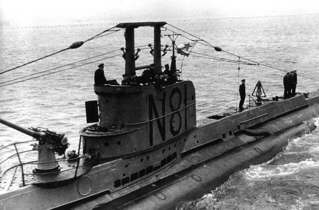 Подводная лодка В1 Июнь 1944 года Подводные лодки В2 и В3 в Розайте - фото 110