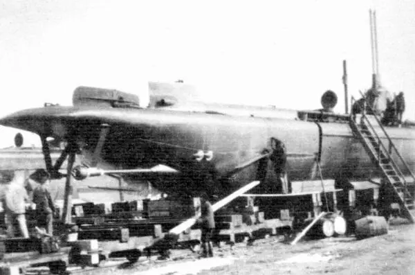 Монтажные работы на подводной лодке Камбала Севастополь Май 1908 года - фото 16