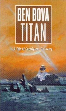 Ben Bova Titan обложка книги