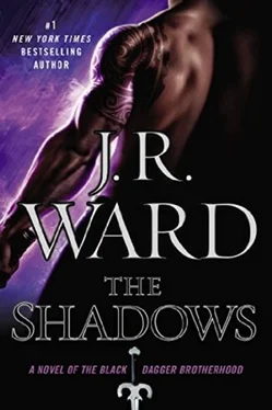 J.R. Ward The Shadows обложка книги