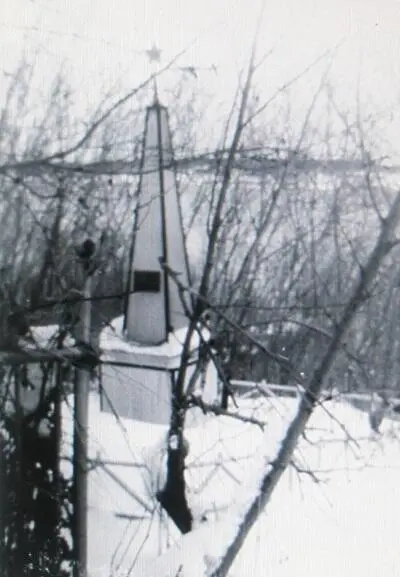 1959 год Начало XXI века Памятник подводникам погибшим на М252 Мыс - фото 222