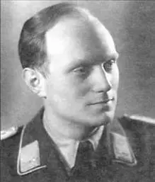 Типичный офицер авиаполевой дивизии 1942 г Направленные в полевые дивизии - фото 3