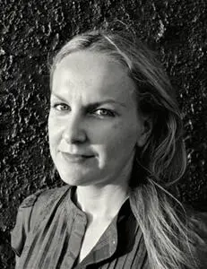 AUTHOR PHOTOGRAPH BY ERIC BURG KAROLINA WACLAWIAKs first novel How to Get - фото 1