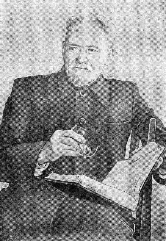 Иван Петрович Малютин И П МАЛЮТИН Начать писать стихи в 1895 году и - фото 1