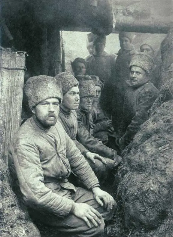 Первая линия русских окопов во время затишья ЮгоЗападный фронт Сентябрь 1915 - фото 22