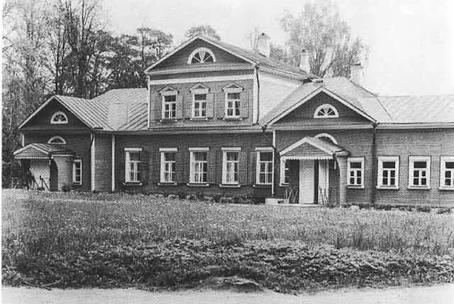 С Т Аксаков 1856 Гоголевская аллея в Абрамцеве Дом С Т Аксакова в - фото 52