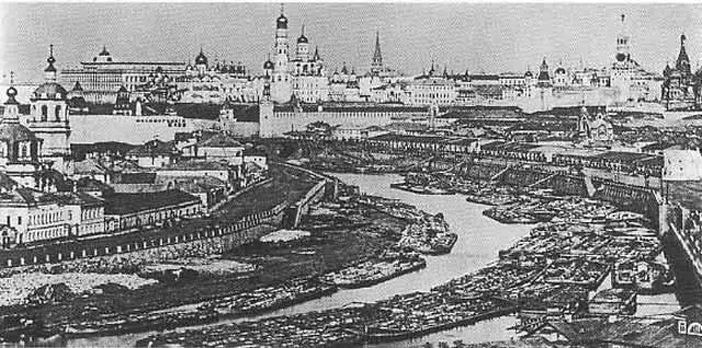 Москва середины XIX века Памятник М С Щепкину во дворе Московского - фото 59
