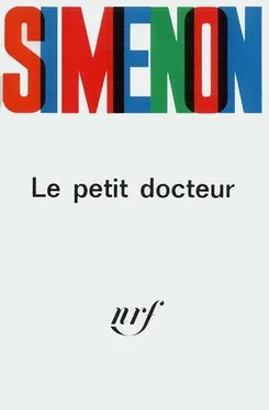 Georges Simenon Le petit Docteur обложка книги