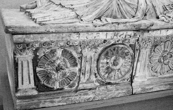 Рис 22 Этрусская надпись на саркофаге молодой женщины изображенном на - фото 22
