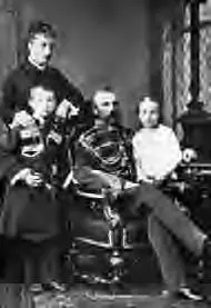 Александр II Е Долгорукая и их дети В 1879 г после серии покушений на - фото 6