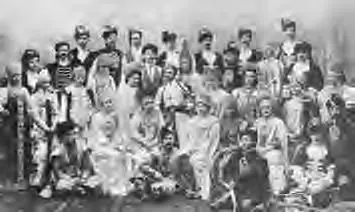 Участники костюмированного бала в Зимнем дворце 1903 г 18летнему великому - фото 36