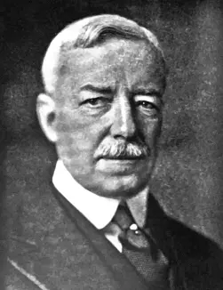 Госсекретарь США Роберт Лансин возглавлял в 1919 году американскую делегацию и - фото 7