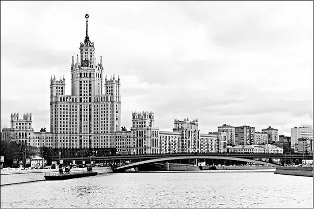 Знаменитый дом на Котельнической набережной ИФ МанасевичМануйлов он же - фото 9