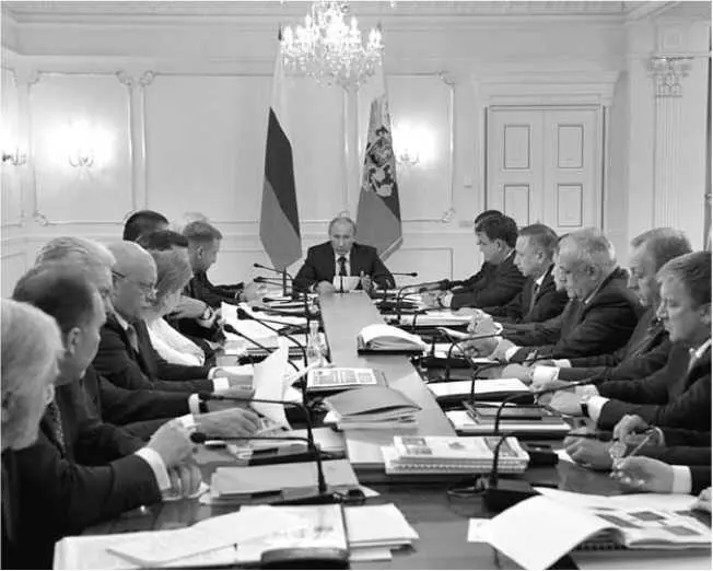 На заседании Госсовета в апреле 2015 года На внешнеполитическом треке Путин - фото 14