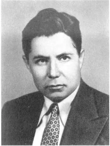 АА Яцков разведчик 1940е гг Разведчик Семенов после окончания - фото 54