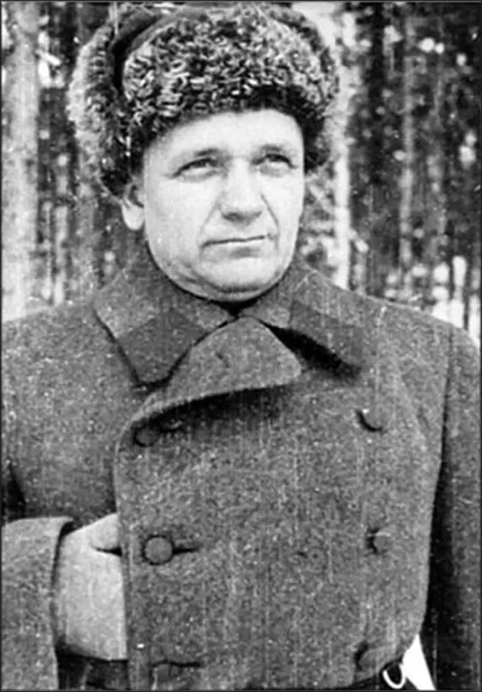 ВИ Щербаков К концу августа к востоку от Ленинграда сложилась критическая - фото 3