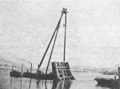 Броненосец Ретвизан на мели после повреждений полученных 28 января 1904 г - фото 10