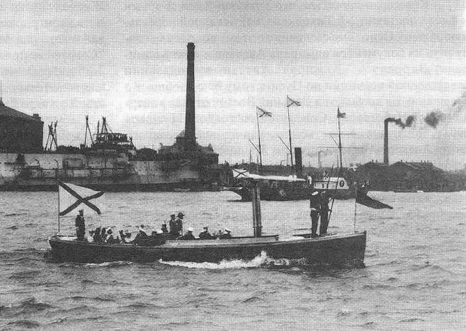 Корпус броненосца Князь Суворов после спуска на воду 12 сентября 1902 г - фото 5