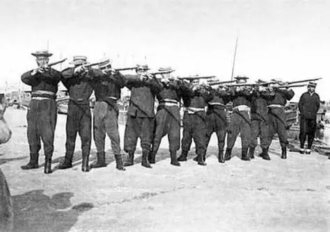 Стрелковая подготовка до 1911 г Пехотное подразделение несущее - фото 25