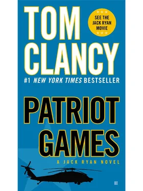 Tom Clancy Patriot Games обложка книги