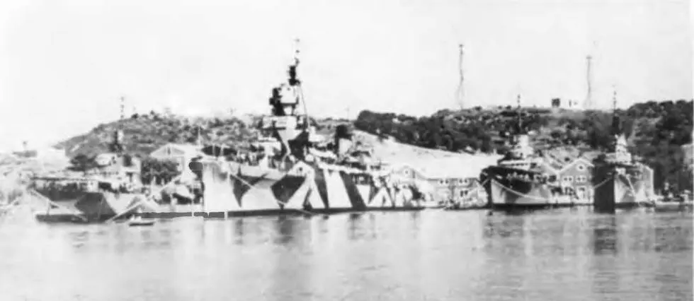 Легкий крейсер Аттилио Реголо 8 ноября 1942 г и в 1943 г внизу - фото 110