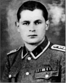 Йозеф Набер ставший одним из асов танкистов воевавших на трофейных Т34 с - фото 17