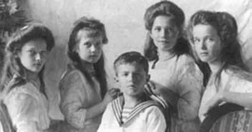 Великие княгини Ольга Татьяна Мария Анастасия и наследник Престола Русского - фото 47