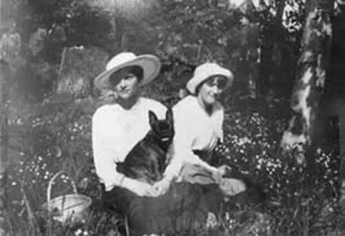 Великие княжны Татьяна и Анастасия в Царском Селе 1917 г Отлично зная - фото 76