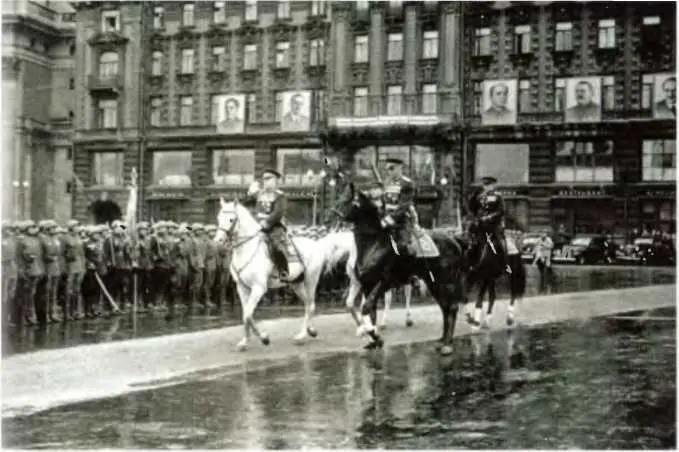 Москва Красная площадь Парад Победы 24 июня 1945 г И В Сталин и Г К - фото 81