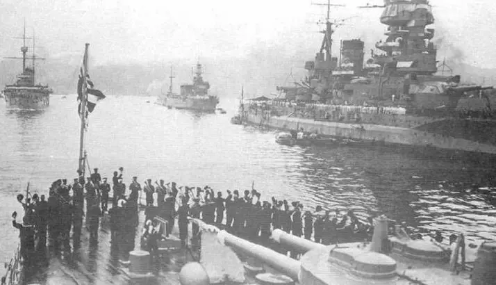 Линейный корабль Мутсу на параде 1937 г фото вверху Линейный корабль - фото 119