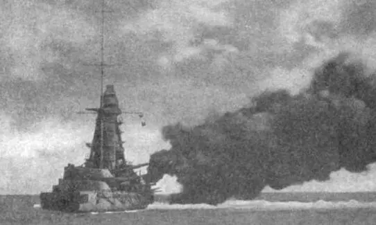 Линейный корабль Мутсу 1920е гг При эксплуатации кораблей выяснилось что - фото 22