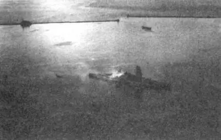Нагато в бою у Йокосука 1945 г Нагато на рейде Йокосуки 1945 г - фото 61