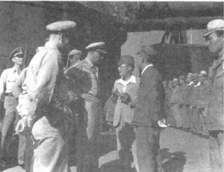На фото передача Нагато командованию ВМФ США на Тихом океане 1945 г - фото 67