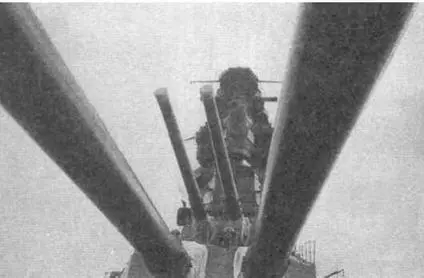 Линкор Мутсу в конце 1930х гг В 12 ч 30 мин произошел взрыв погребов - фото 80