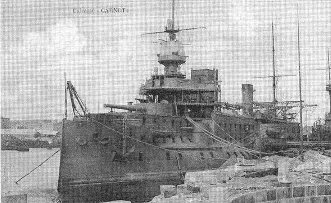 Карно в 1910 г в Алжире вверху и в 1912 г в Бресте внизу Карно в - фото 100