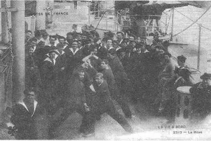 Моряки Франции Броненосец Карно 1910е гг Карно Жорегибери и - фото 52