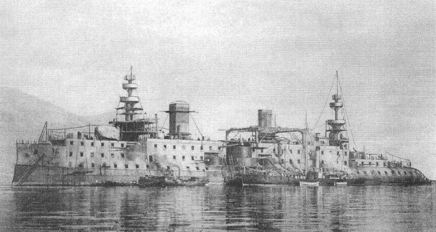 Карно 12 июля 1894 г во время спуска на воду и на достройке в 1895 г - фото 59