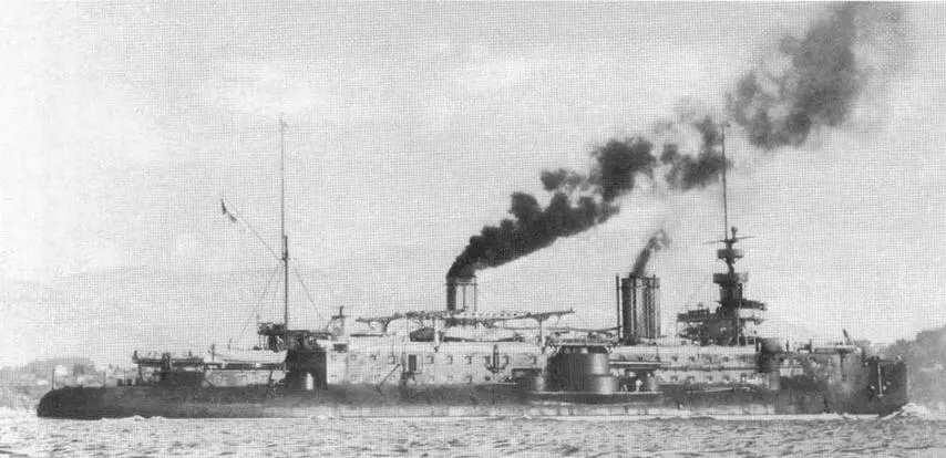 Карно на достройке в 1895 г вверху и в декабре 1898 г во время ходовых - фото 62