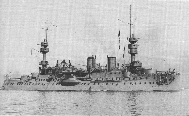 В Бизе рте в 1915 г фото вверху и на рейде Тулона в 19081909 гг В - фото 111