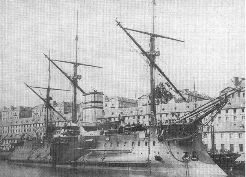 Слева и вверху Редутабль в 18801883 гг - фото 57