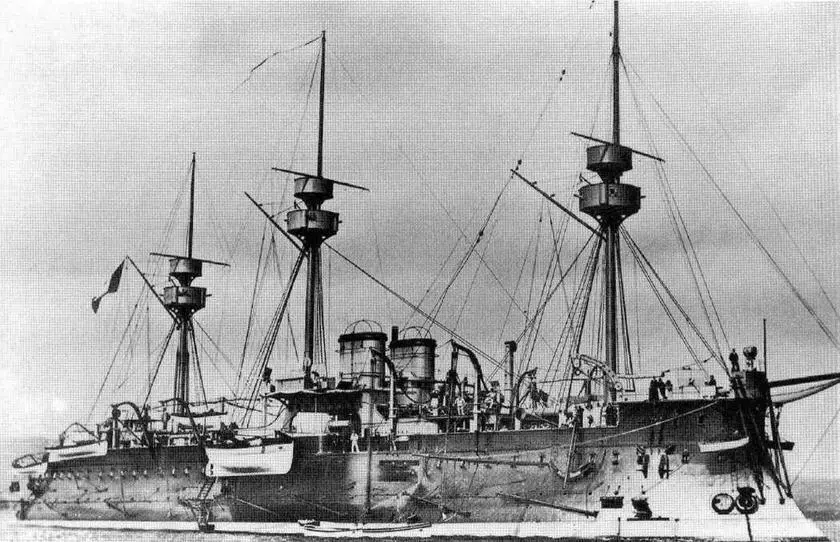 Броненосец Девастасьон в конце 1890х гг Курбэ в начале 18 - фото 78