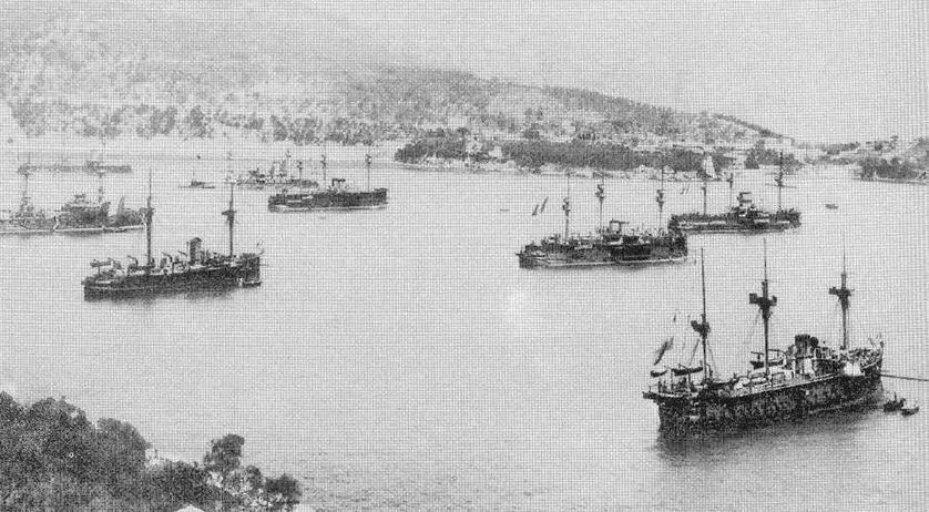 Броненосец Редутабль на рейде портов Вильфранш в 1891 г и Бреста в 18951896 - фото 82