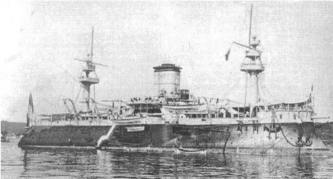 Броненосец Редутабль на рейде портов Вильфранш в 1891 г и Бреста в 18951896 - фото 84