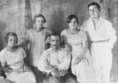 Семья Корниловых Елизавета Александра Петр Тарасович Таисия Михайловна и - фото 10