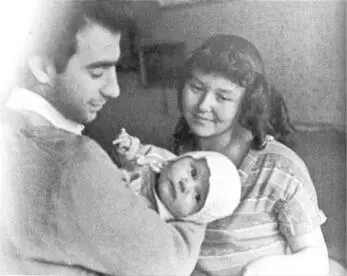 Ирина Басова с мужем художником Борисом Заборовым и дочерью Мариной Москва - фото 32