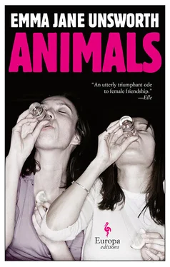 Emma Unsworth Animals обложка книги