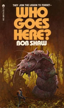 Bob Shaw Who Goes Here? обложка книги