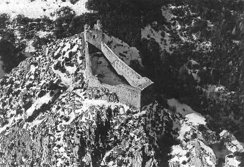Рис 126 Вид с воздуха на руины катарского скифского замка Montségur Взято - фото 41